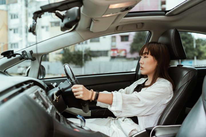 Conducir un coche
