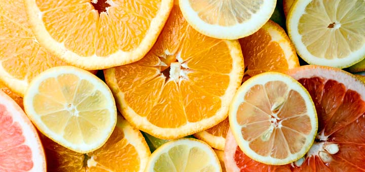 Los cítricos son una buena fuente de vitamina C, esencial para la absorción del hierro.