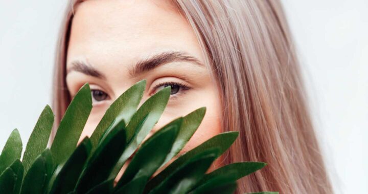 Escondiendo - Photo by Anete Lusina from Pexels